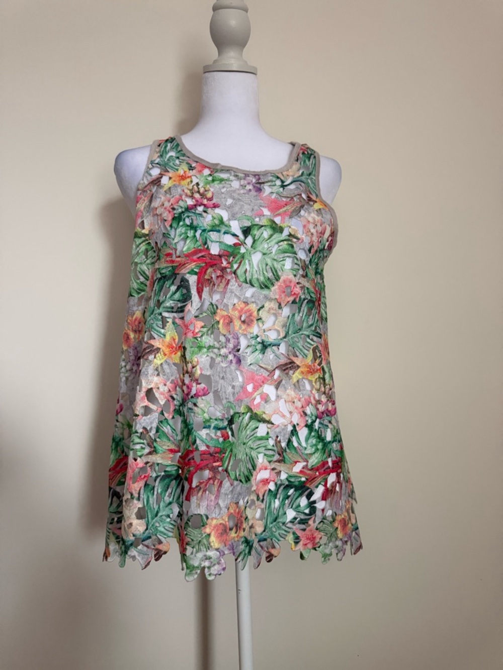 Anthropologie Inari Tropical Floral Lace Tank size medium
